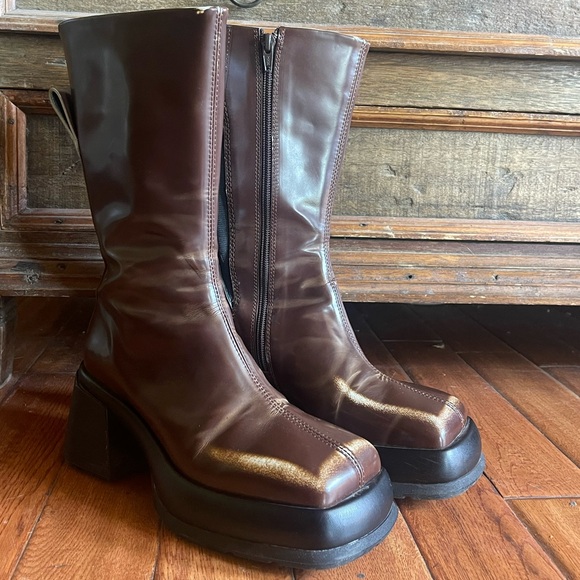 Cassia Platform Boot by Miista - Picture 4 of 10